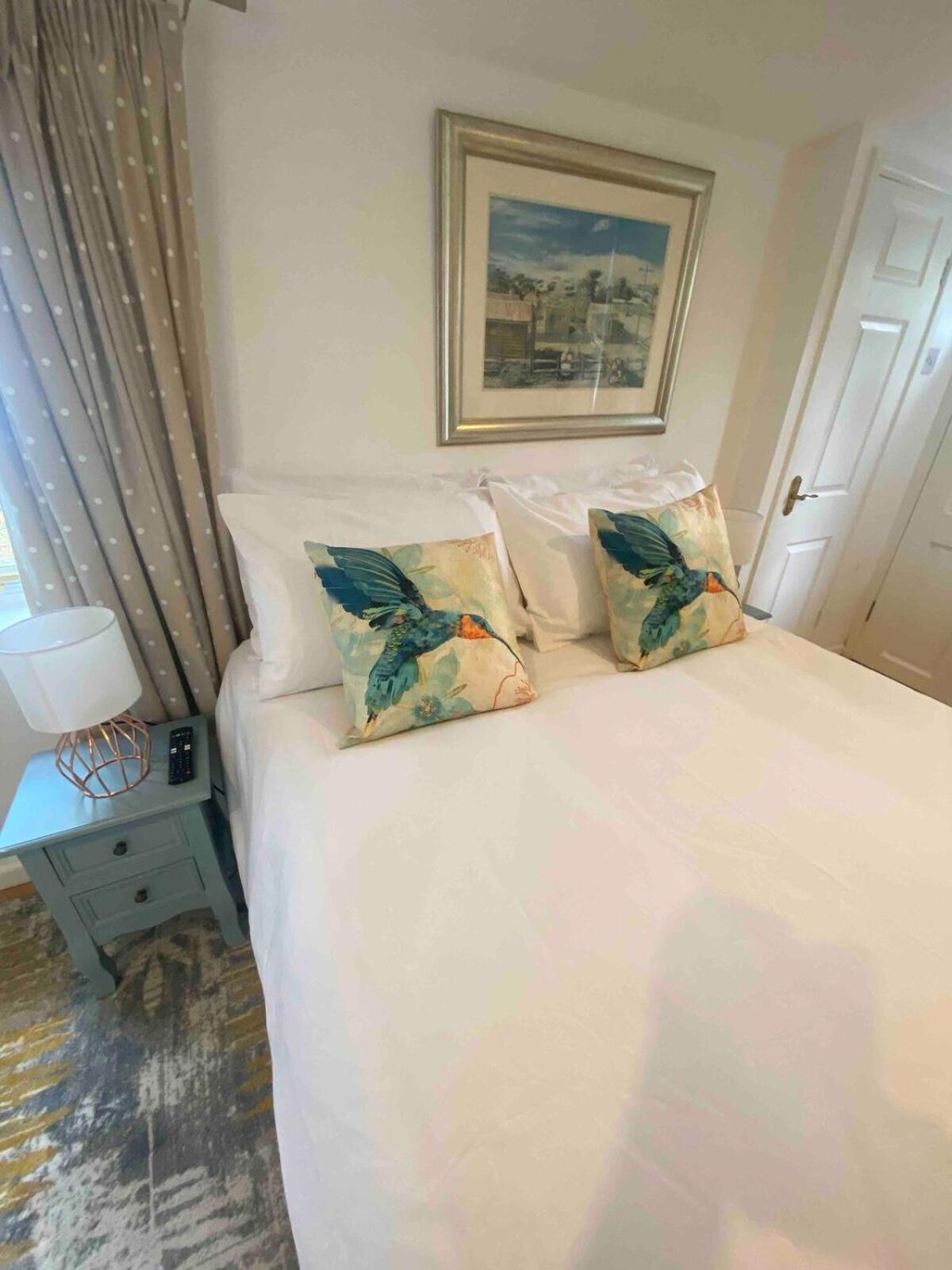 Private Entry Guesthouse Hideaway Hordle Exteriör bild