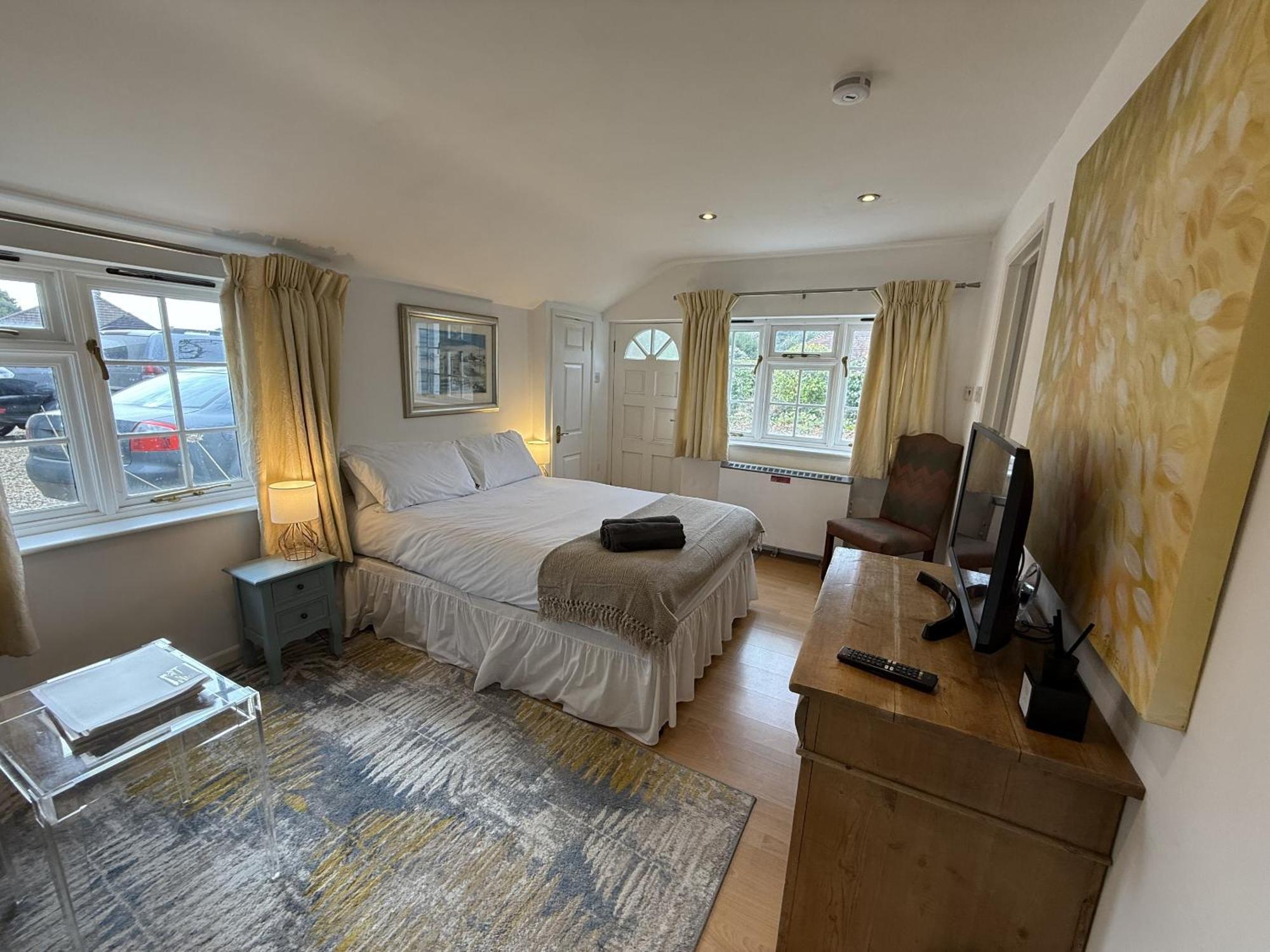 Private Entry Guesthouse Hideaway Hordle Exteriör bild