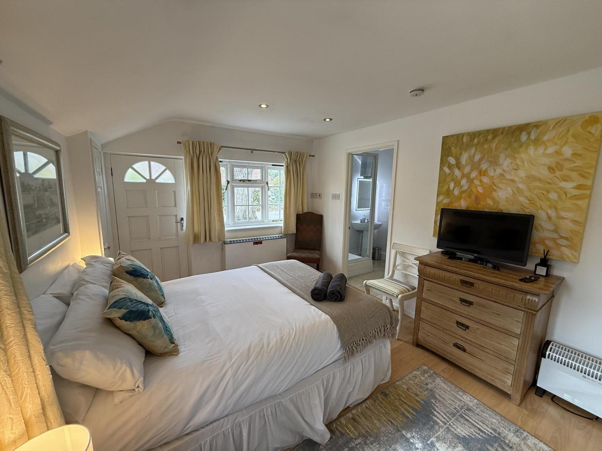 Private Entry Guesthouse Hideaway Hordle Exteriör bild